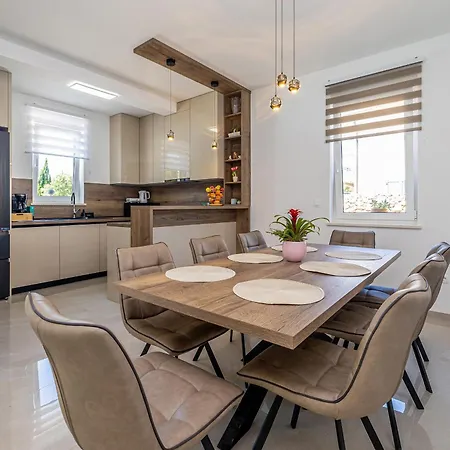 Adria Moments With Private Pool Villa Pinezici (Krk)