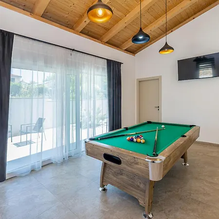 Adria Moments With Private Pool